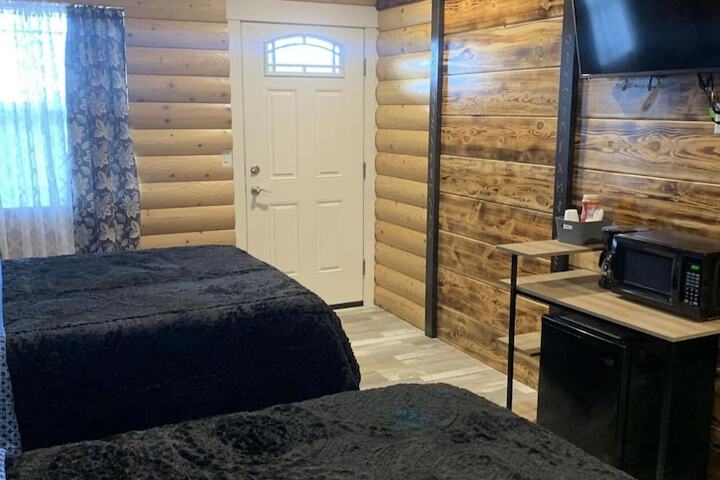Room 13 of 28