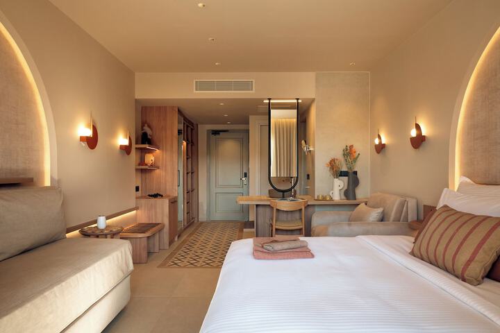Room 43 of 86