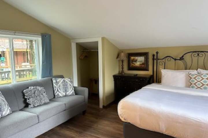 Room 22 of 100