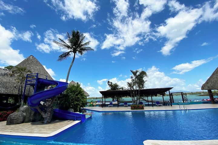 Pool Hotel