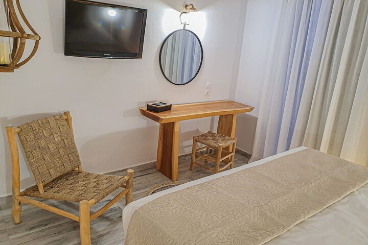 Room 3 of 51