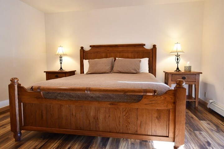 Room 4 of 62