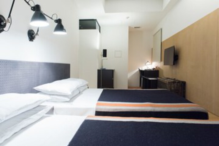 Room 181 of 214