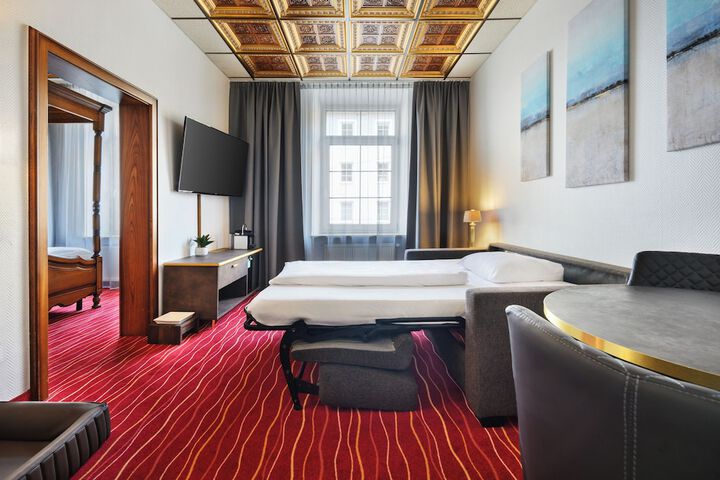 Room 56 of 111