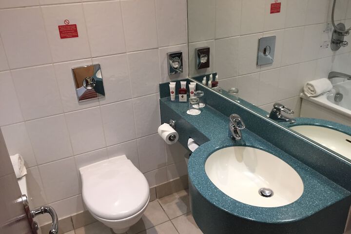 Room 41 of 117
