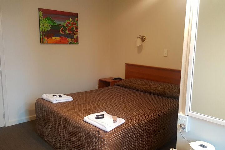 Room 17 of 41