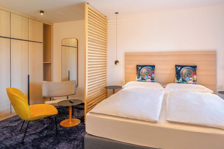 Room 9 of 54