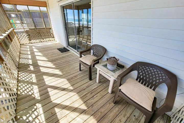 Terrace/Patio 2 of 4