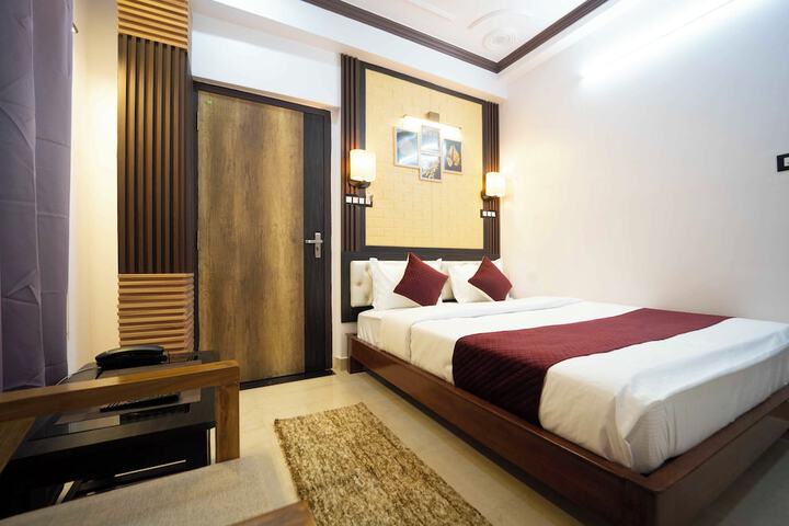 Room 16 of 31