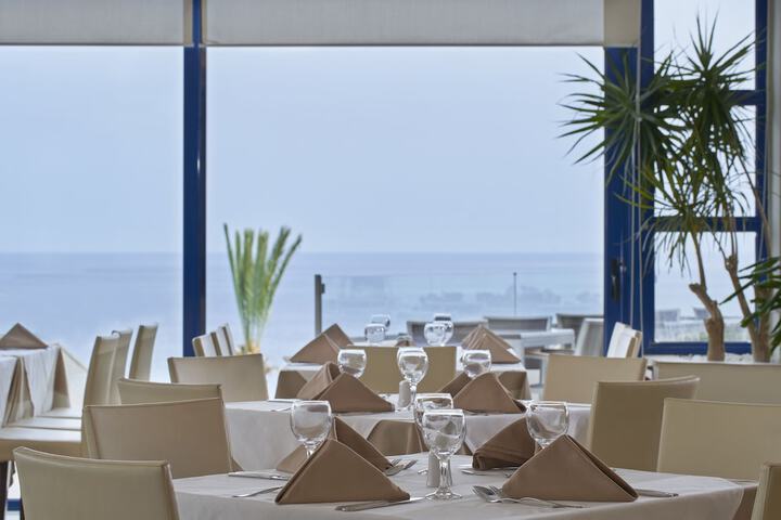 Dining 90 of 138