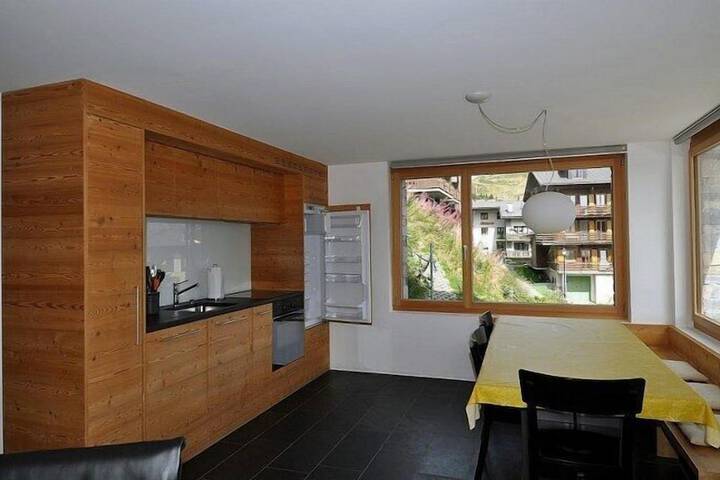 Room 9 of 20