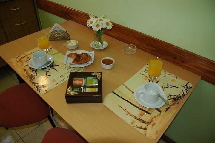 Dining 13 of 16