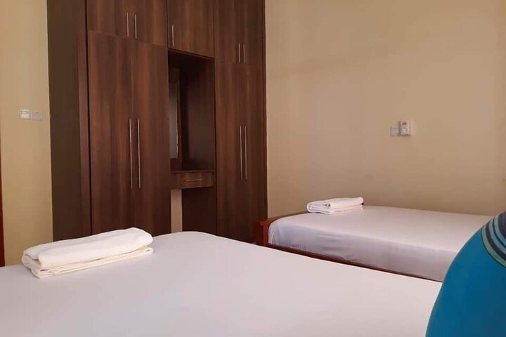 Room 28 of 190