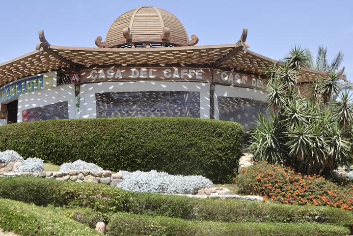 Hotel Exterior 70 of 90