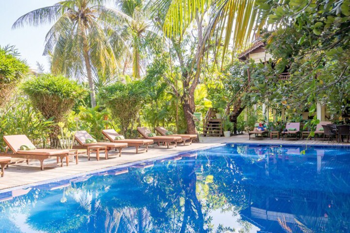 Pools & Facilities