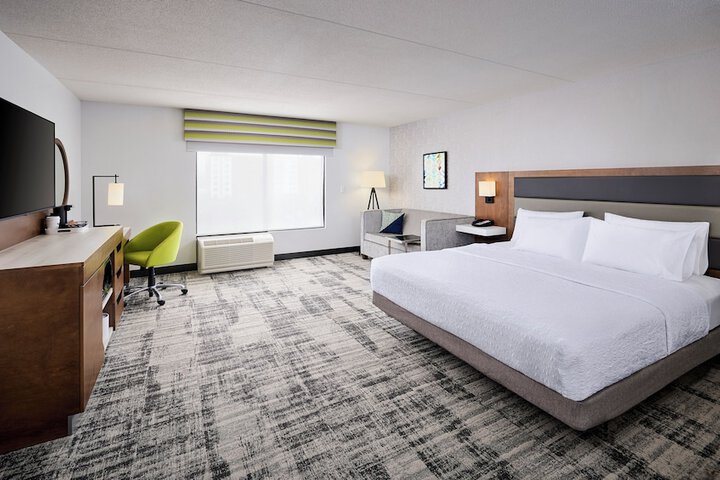 Room 7 of 40