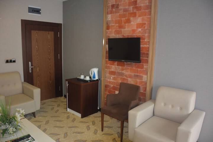 Room 16 of 68
