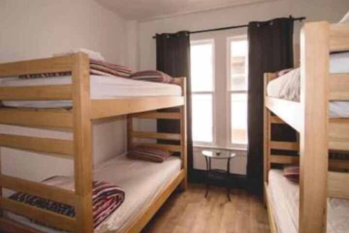 Room 6 of 40