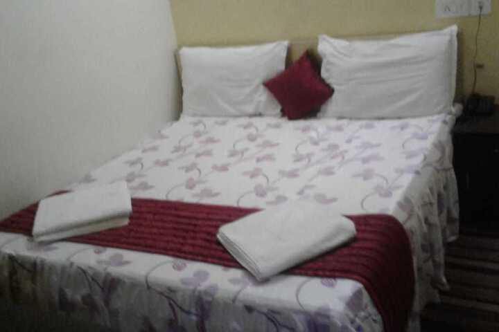 Room 30 of 63