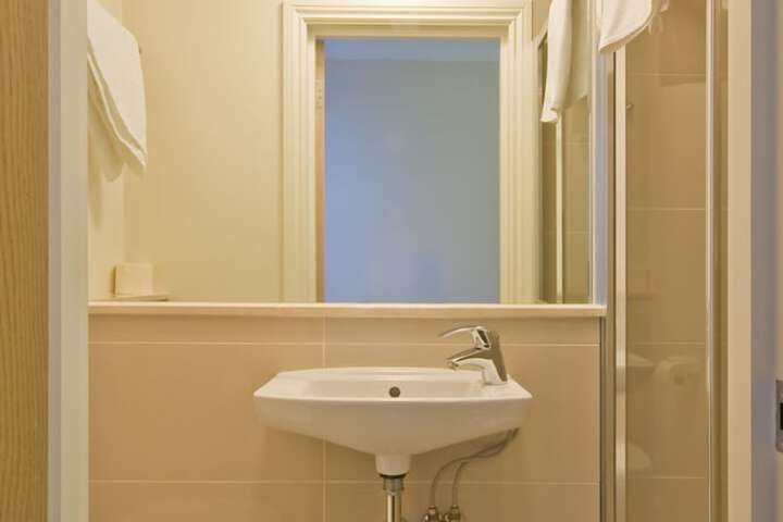 Room 20 of 35