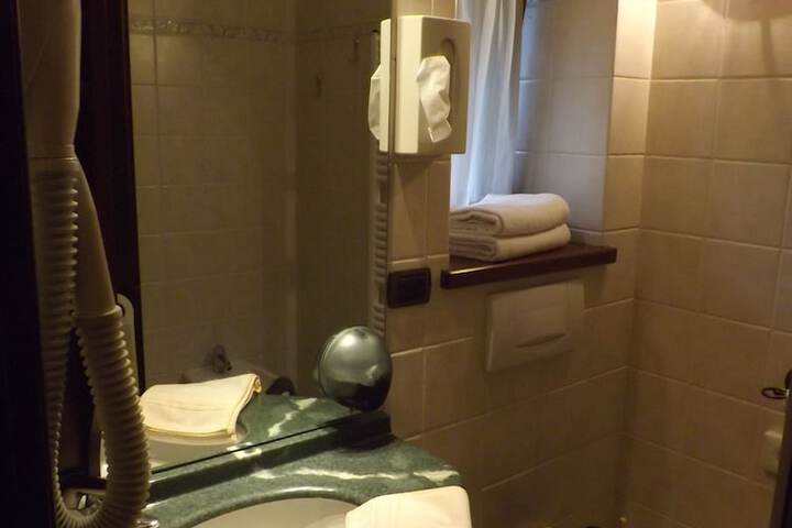 Room 14 of 44