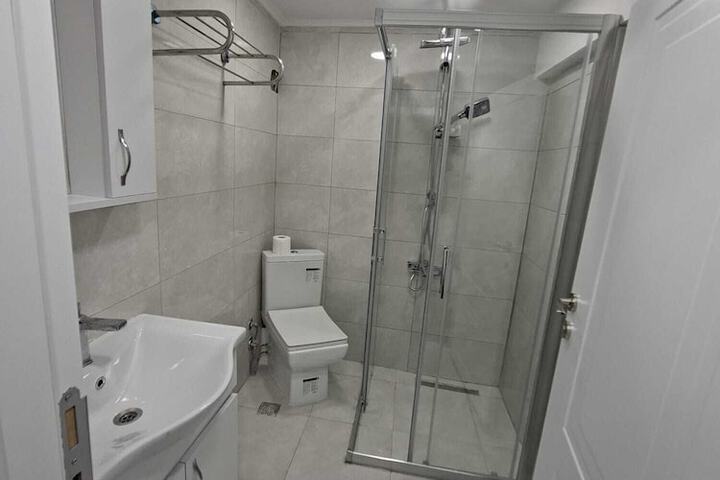 Room 6 of 21