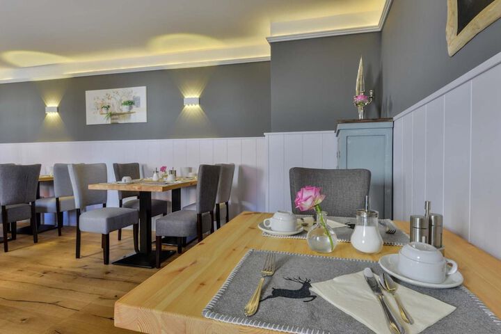 Dining Photos