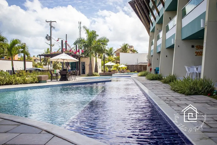 Pool 10 of 14