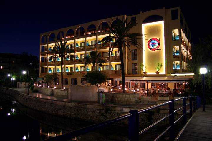 Hotel 37 of 37