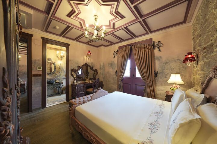 Room 15 of 171