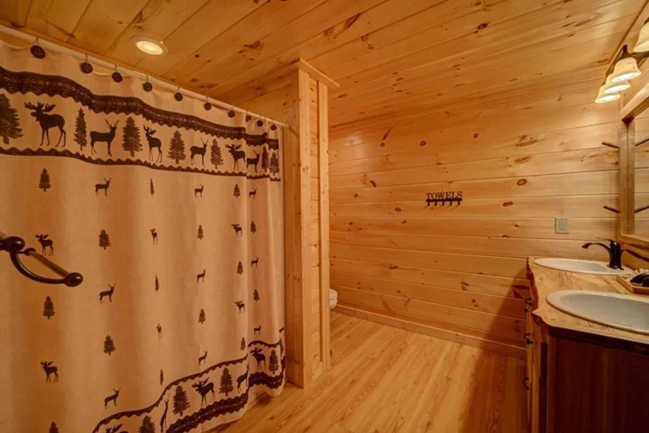 Room 8 of 24