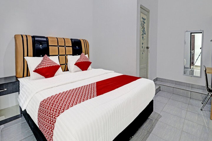 OYO 91203 Naufal Residence Syariah