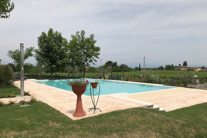 Pool 31 of 64