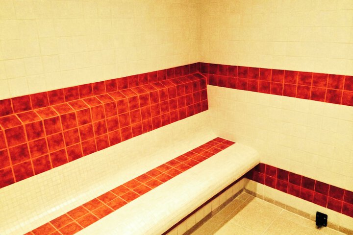 Room 76 of 99