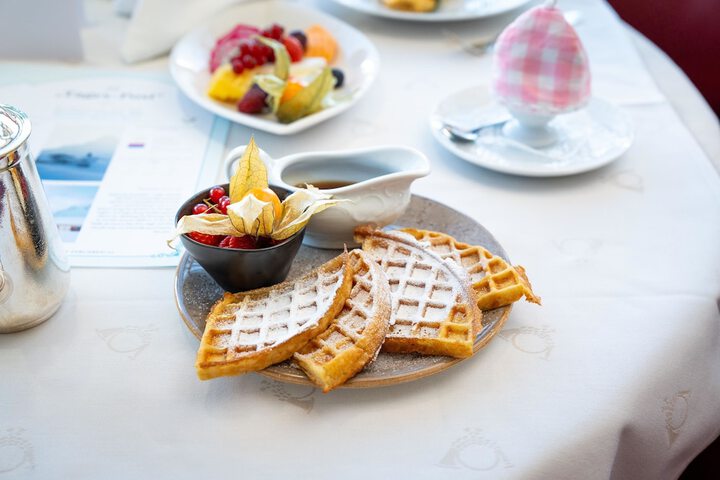 Breakfast/Coffee Service 140 of 172
