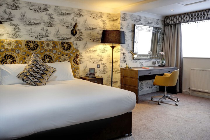 Room 25 of 139