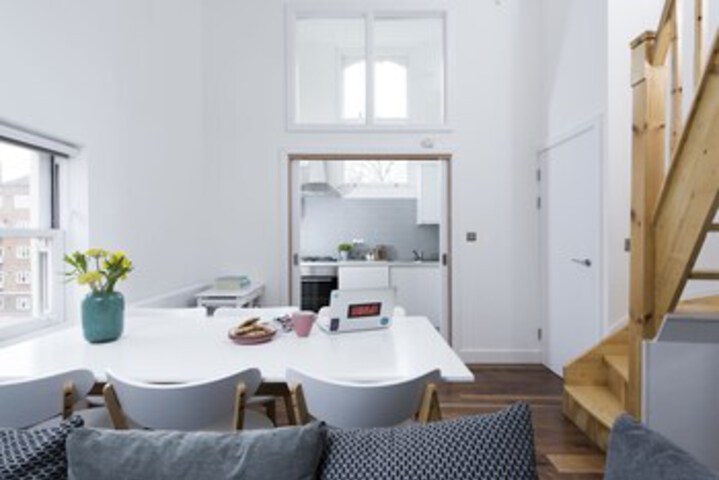 Room 9 of 26