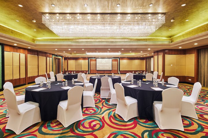 Ballroom/Hall 36 of 51