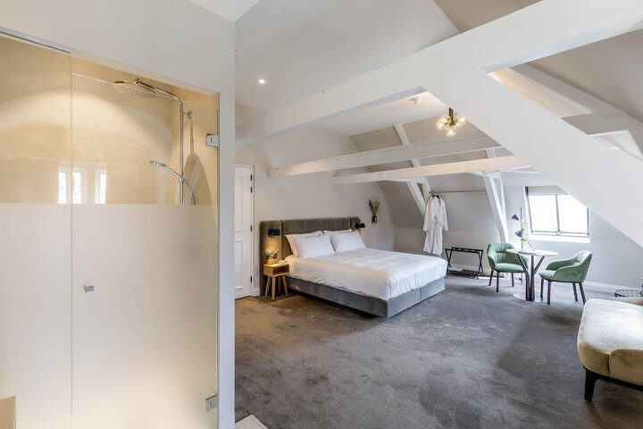 Room 7 of 88
