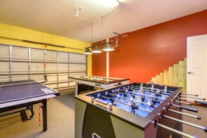 Room 15 of 25