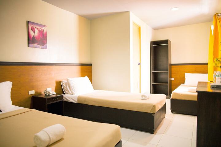Room 14 of 34