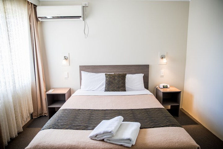 Room 5 of 31