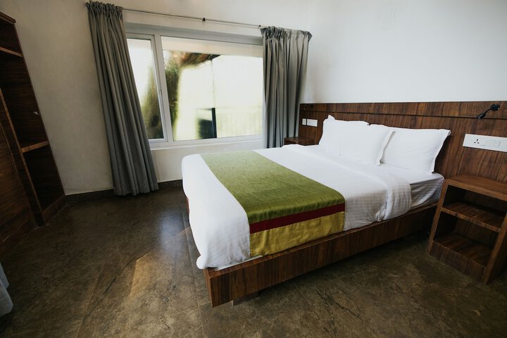 Room 5 of 84