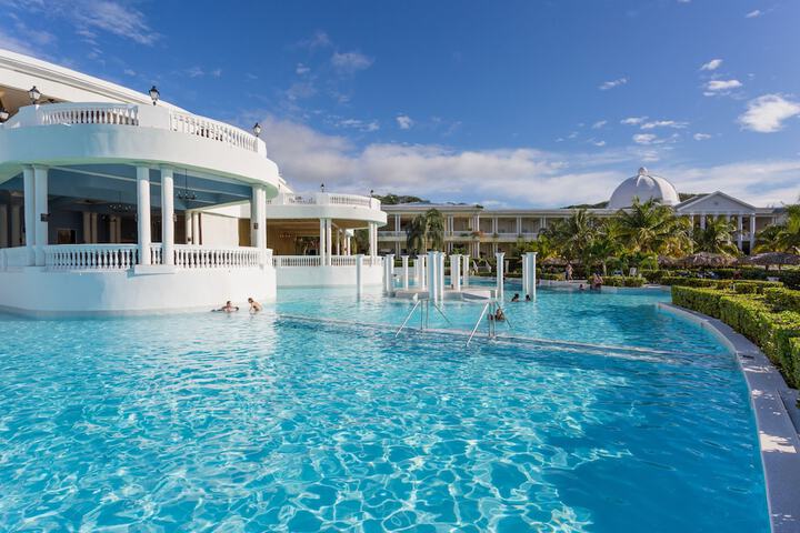 Pool 47 of 223
