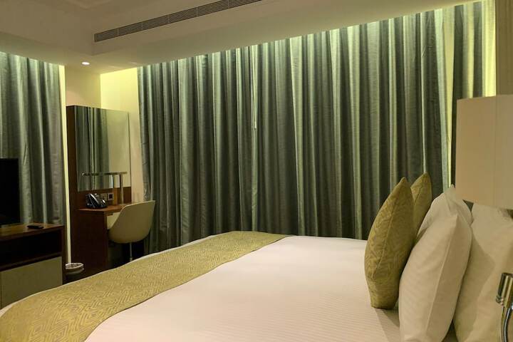 Room 48 of 83