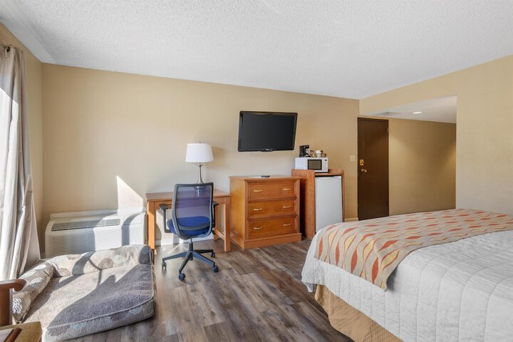 Room 15 of 49