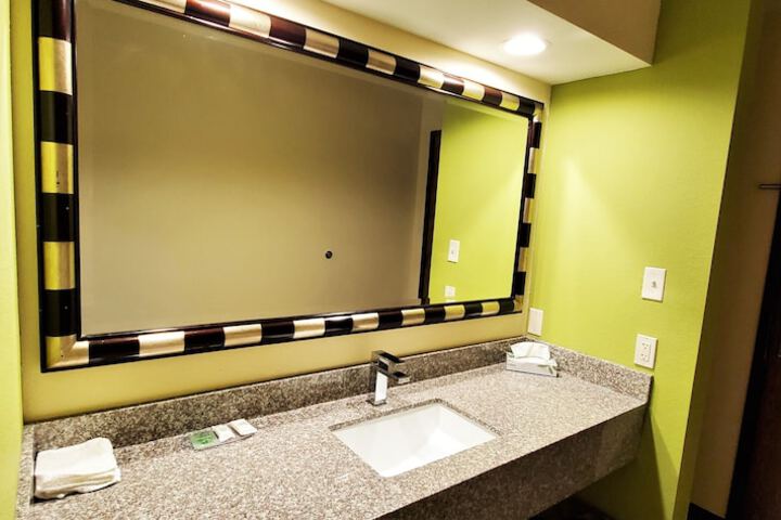 Bathroom sink