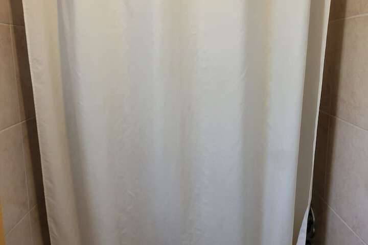 Room 32 of 51