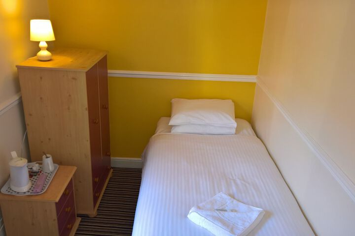 Room 19 of 30