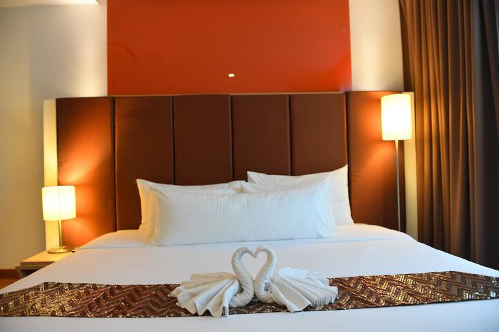 Room 25 of 143